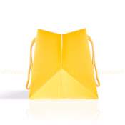 Желтый бумажный пакет