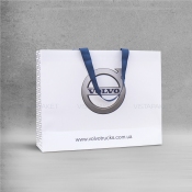 Брендовый бумажный пакет Volvo