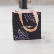 Брендовый бумажный пакет