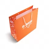 Бумажный пакет с ручками-шнурками