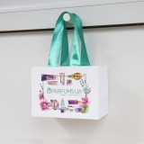 Бумажный пакет-сумка parfums.ua