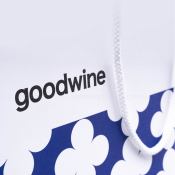 Стандартный бумажный пакет с ручками-шнурками