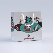 Стандартный бумажный пакет с ручками-шнурками