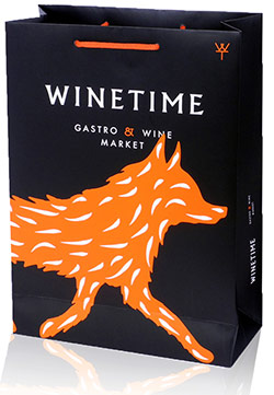 Пакет с логотипом