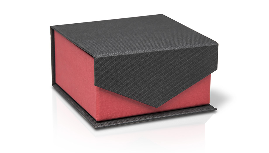 Коробка с откидывающейся крышкой